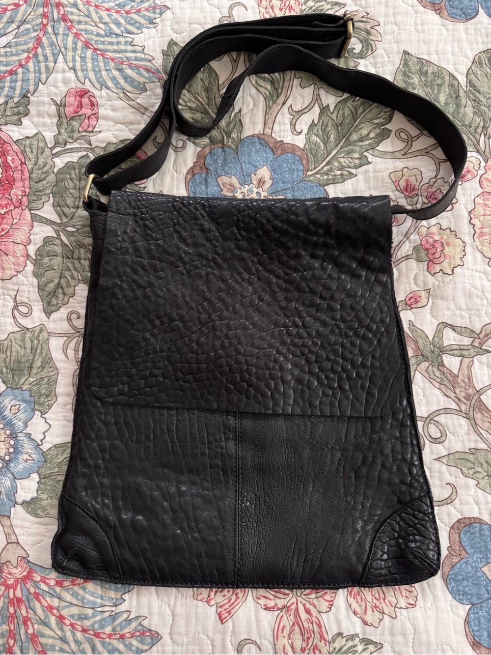 Maxon Collection Black Textured Leather Crossbody Bag